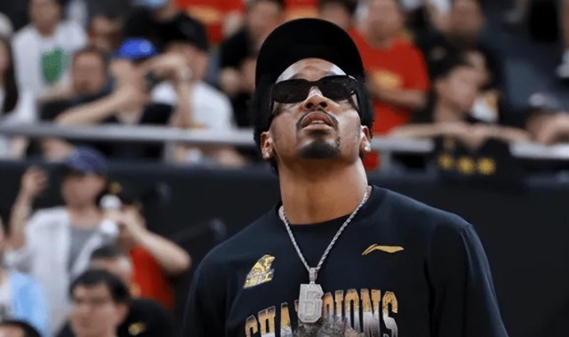 广厦总经理回应布朗问题：已达成续约，归化不可能了！